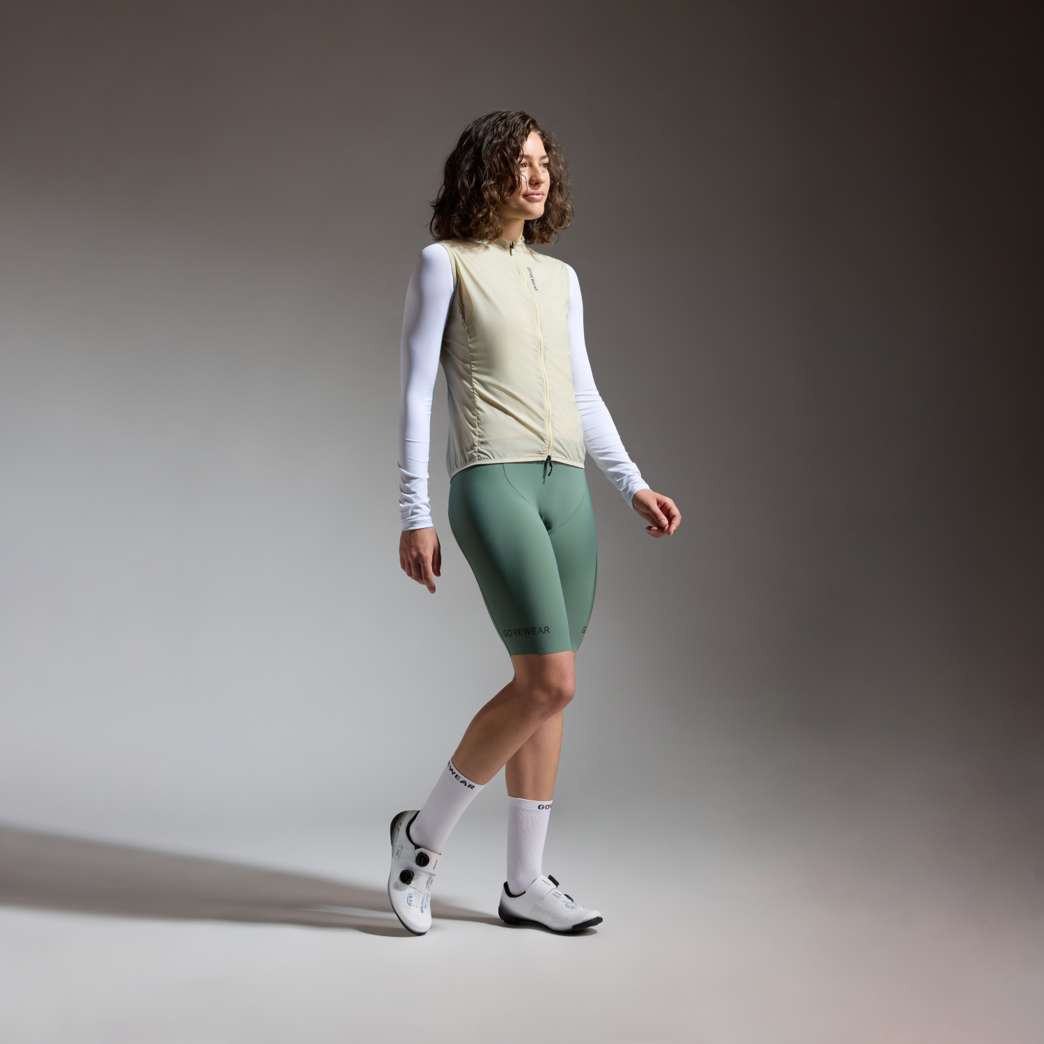 Distance Windbreaker Vest Womens