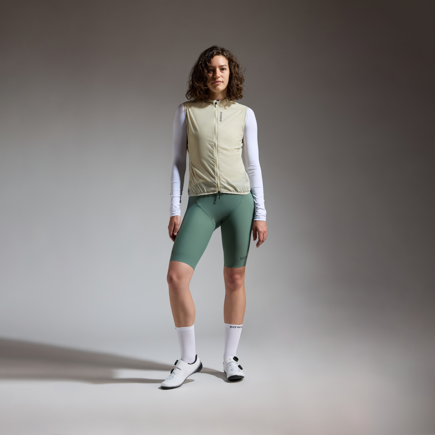 Distance Windbreaker Vest Womens