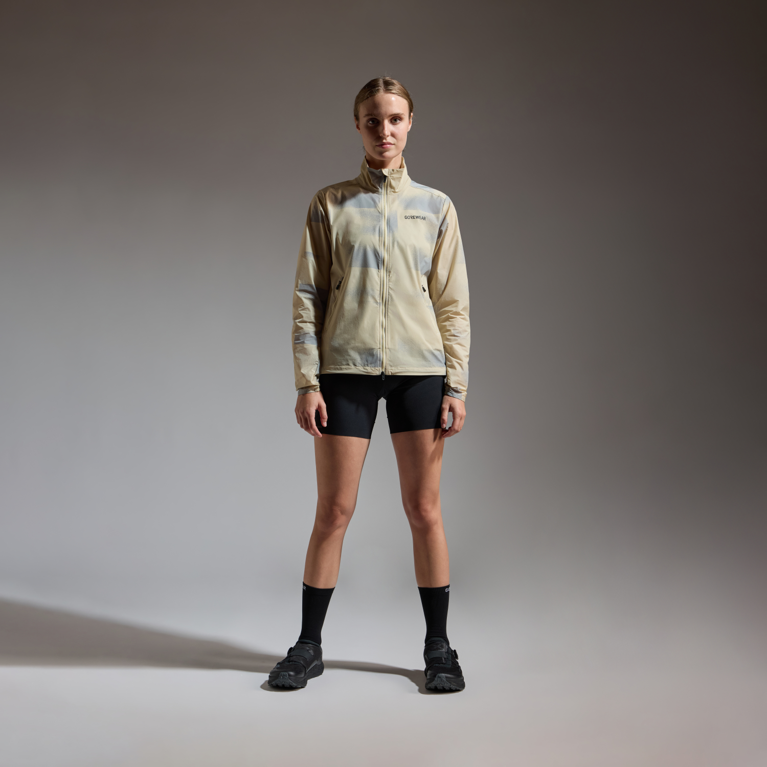 CONCURVE Cloud Windbreaker Womens