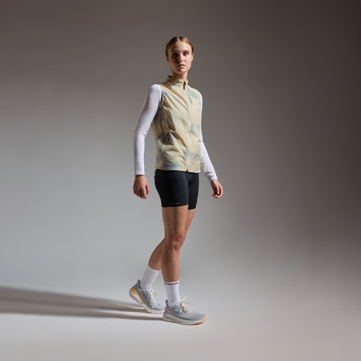 CONCURVE Cloud Windbreaker Vest Womens