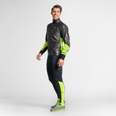 Slim Fit left