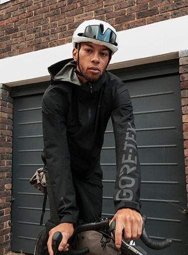 GOREWEAR ENDURE GORE-TEX LE1 Tonal Logo Cycling Jacket Men's in Black | XS | Regular fit | Waterproof