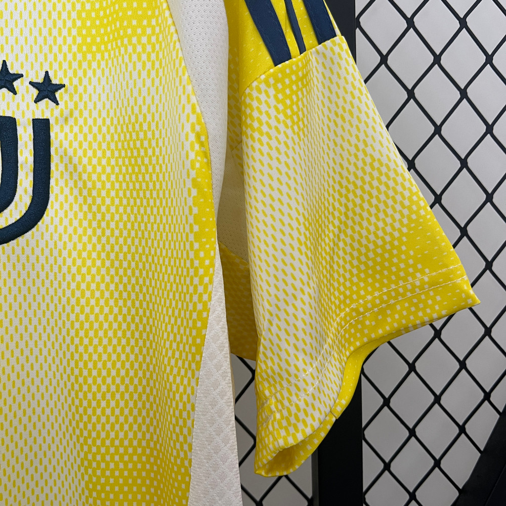 Juventus F.C. Away 2024/25
