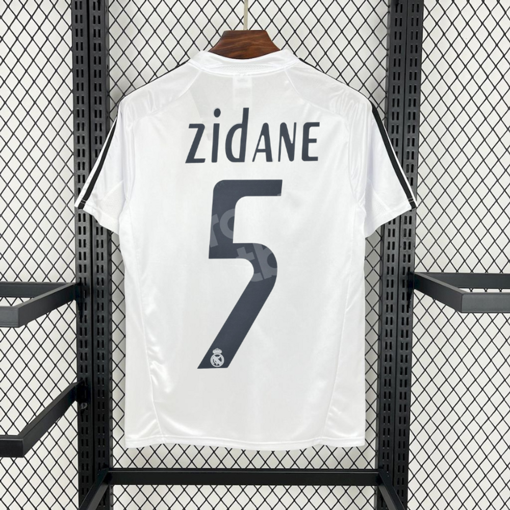 Real Madrid 2005/06 Home Retro Jersey