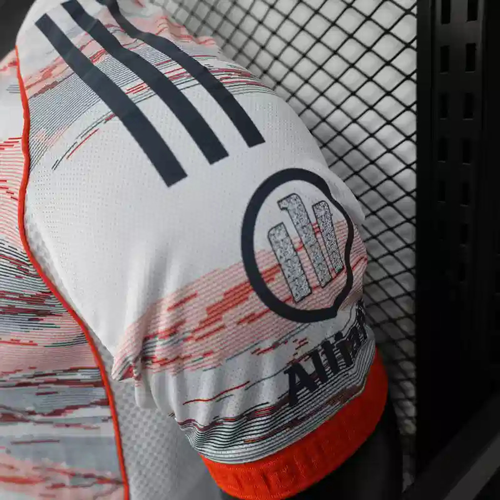 FC Bayern Munich 2025/26 Away Player Jersey