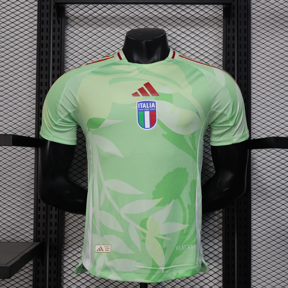 Italy 2025/26 Player  Version Jersey