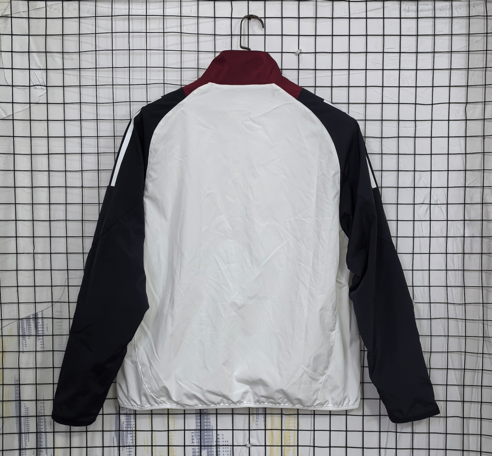 Manchester United 2025/26 Windbreaker