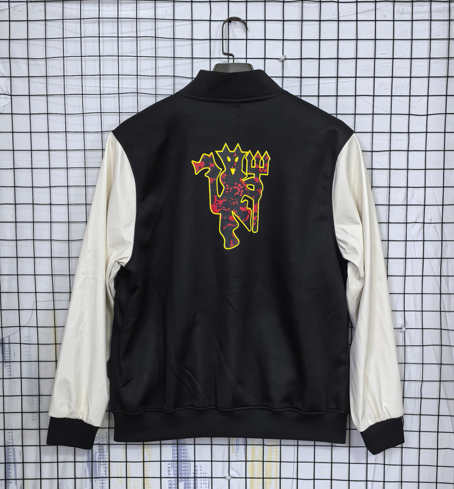 Manchester United 2025/26 Windbreaker Black/White