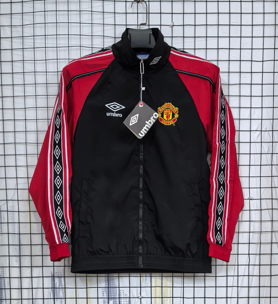 Manchester United Retro 1998 Windbreaker Black