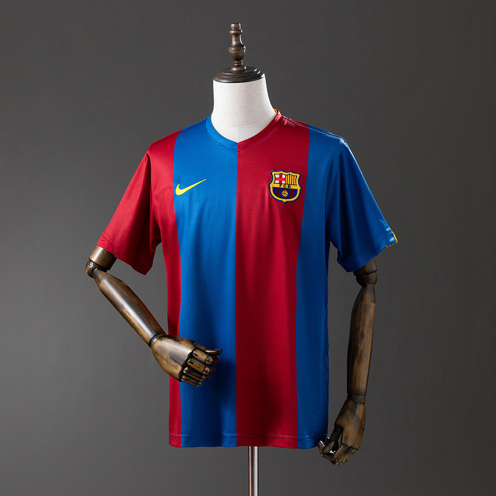 Retro Barcelona 06/07 home