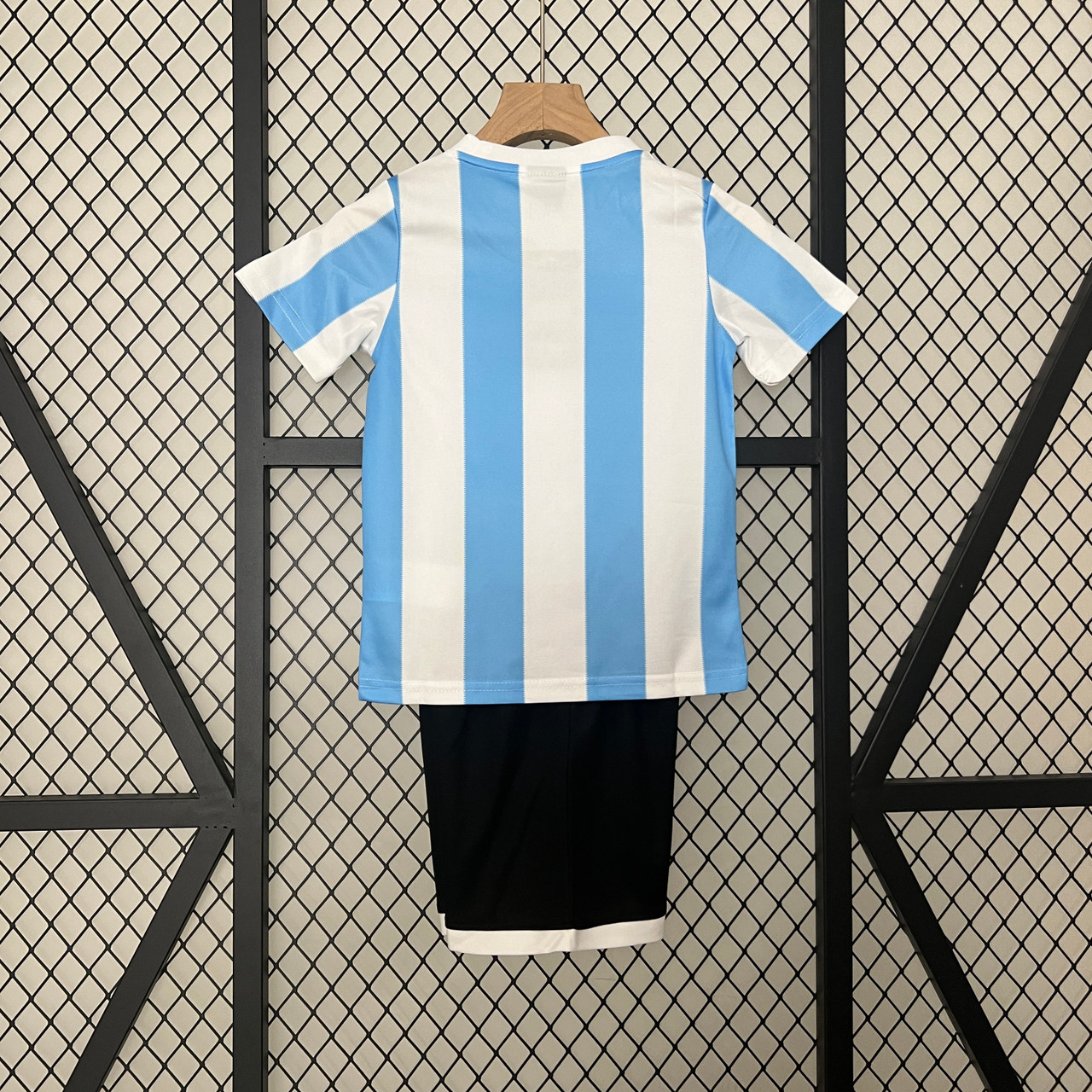 Kids Argentina 1986 home