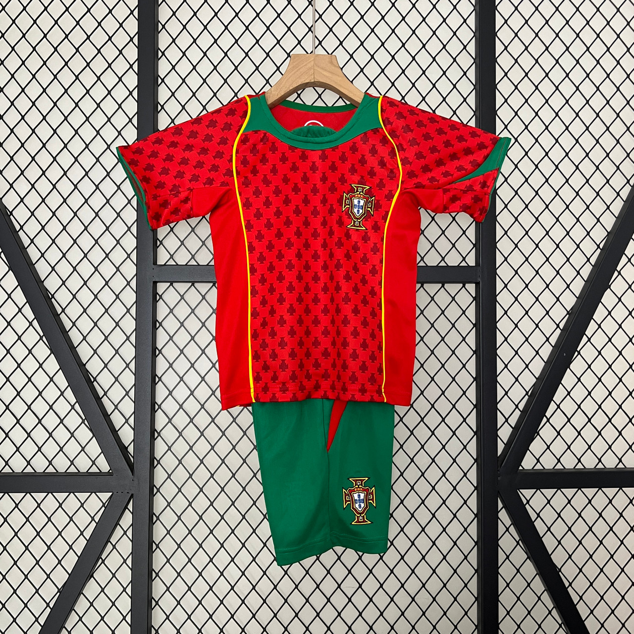 Kids Portugal 2004 Home