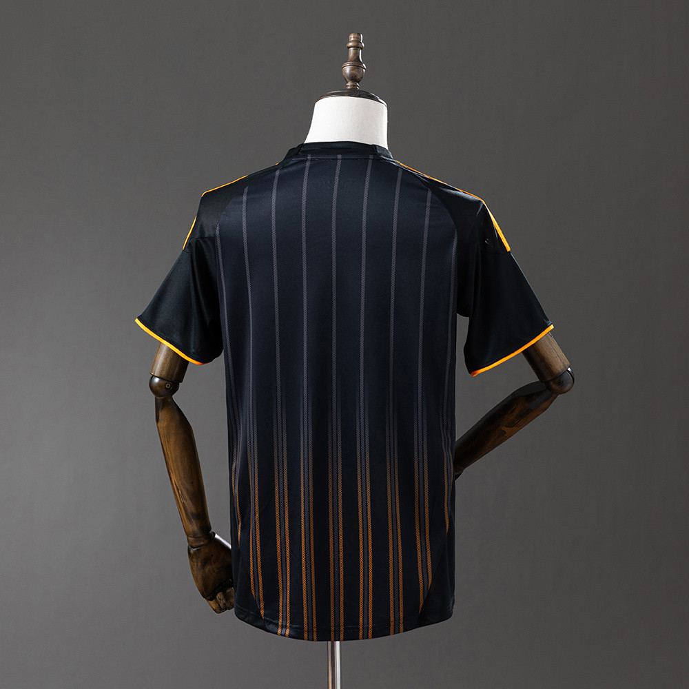 Retro Chelsea 10/11 Away