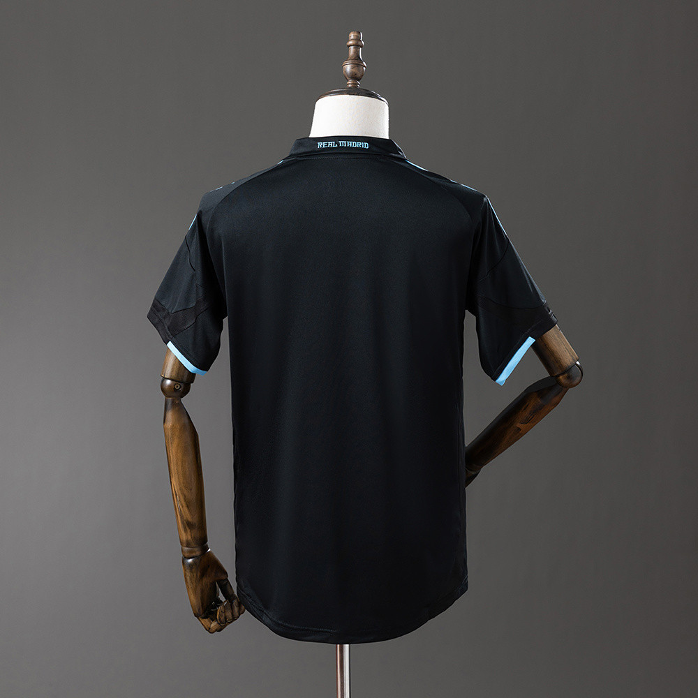 Retro Real Madrid 09/10 Away