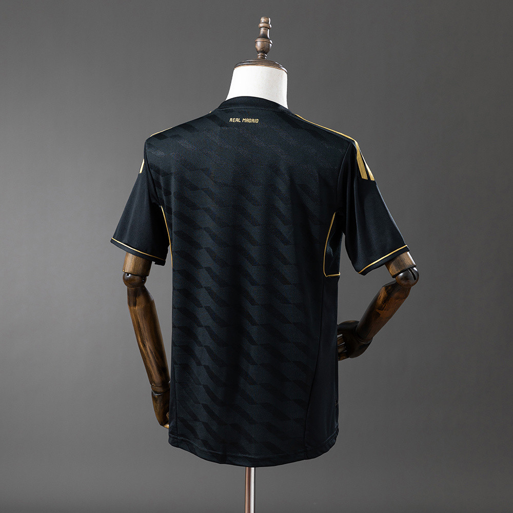 Retro Real Madrid 11/12 Away