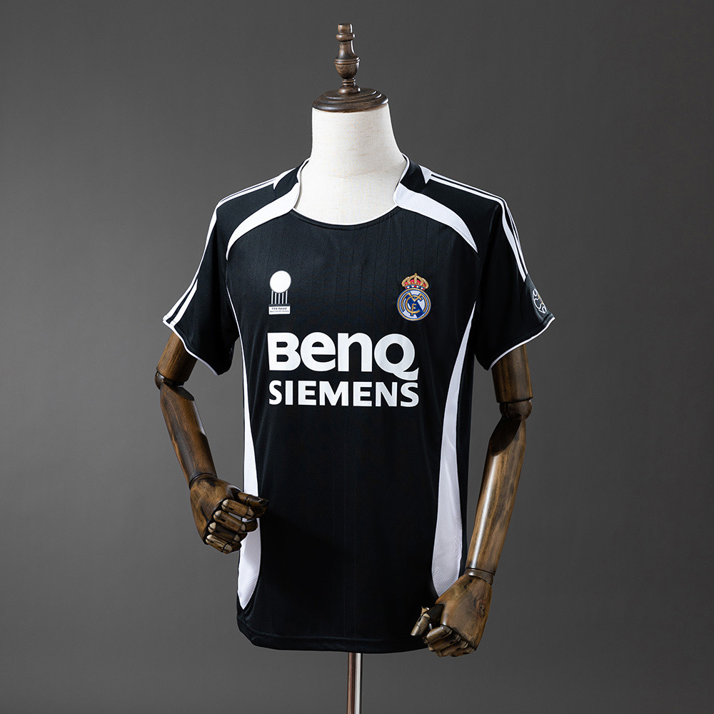 Retro Real Madrid 06/07 Away