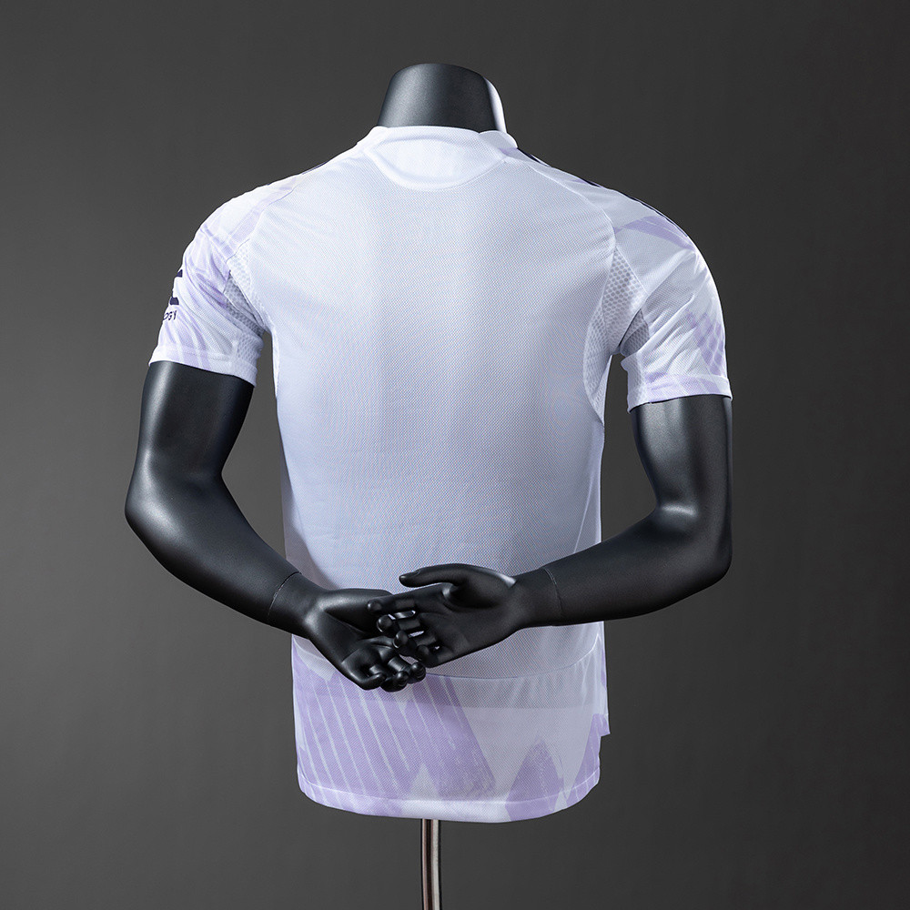 Manchester United Away Player Version 2025/26