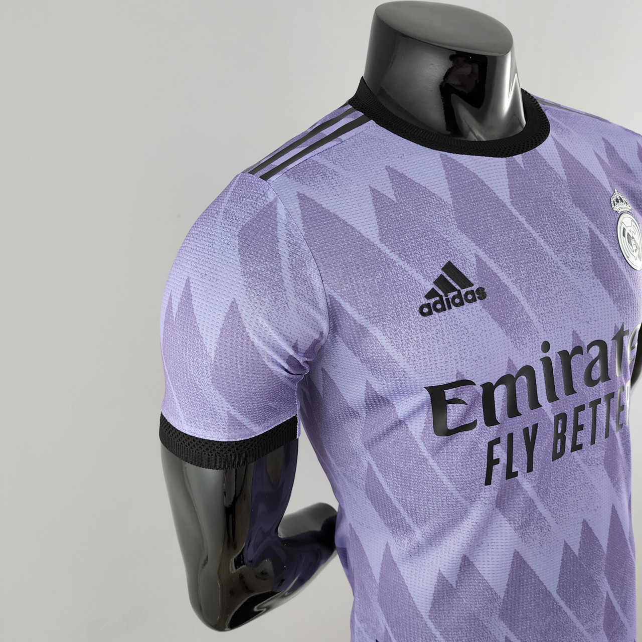 Real Madrid Home Jersey 22/23 – Player Version Vs Fan Version 