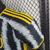 Juventus F.C.  23/24 Home Player Version Jersey