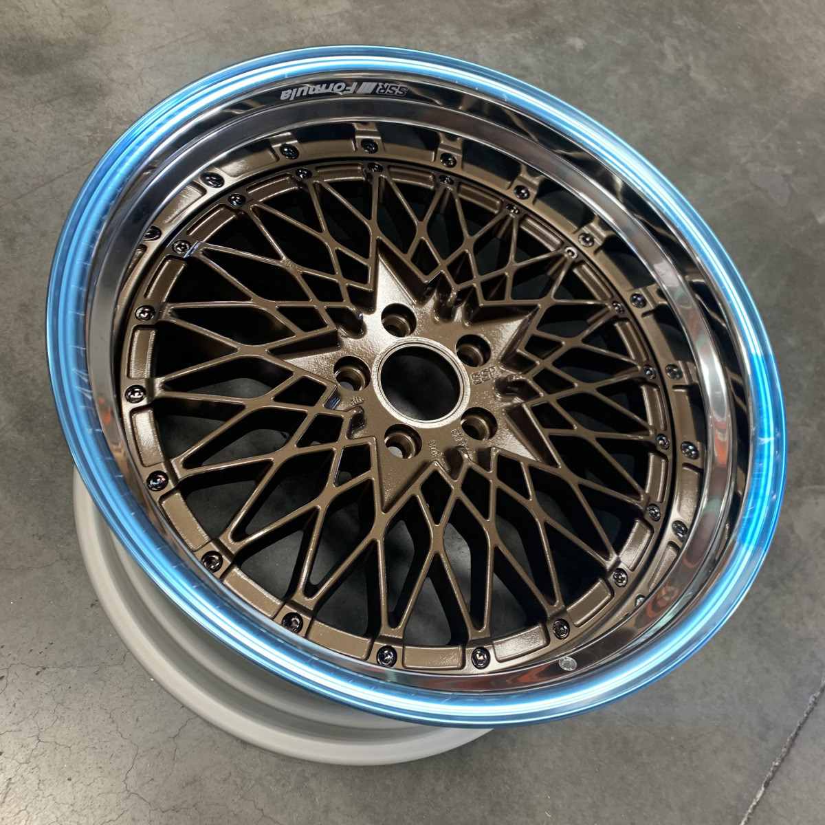 SSR Formula AERO MESH 18