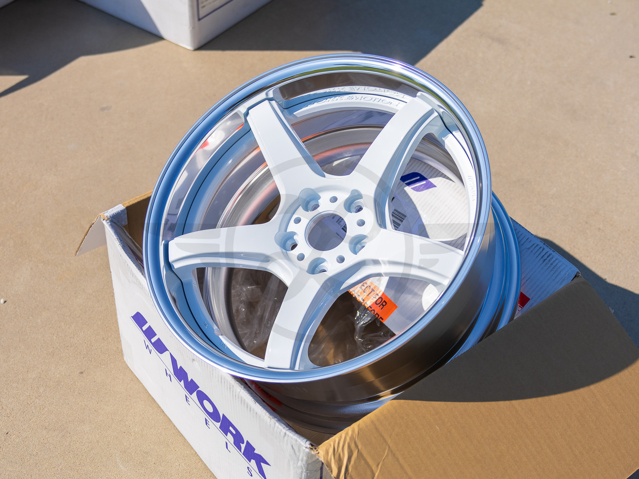 Work Emotions CR2P - 18x9.5 +22 - GT Silver
