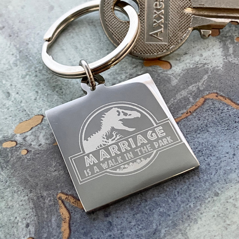 Jurassic Park ' Marriage' keychain