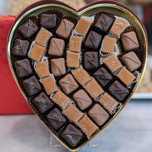 Heart shaped box filled with salted caramel (plain and dark chocolate) and vanilla caramel (plain, milk and dark chocolate)