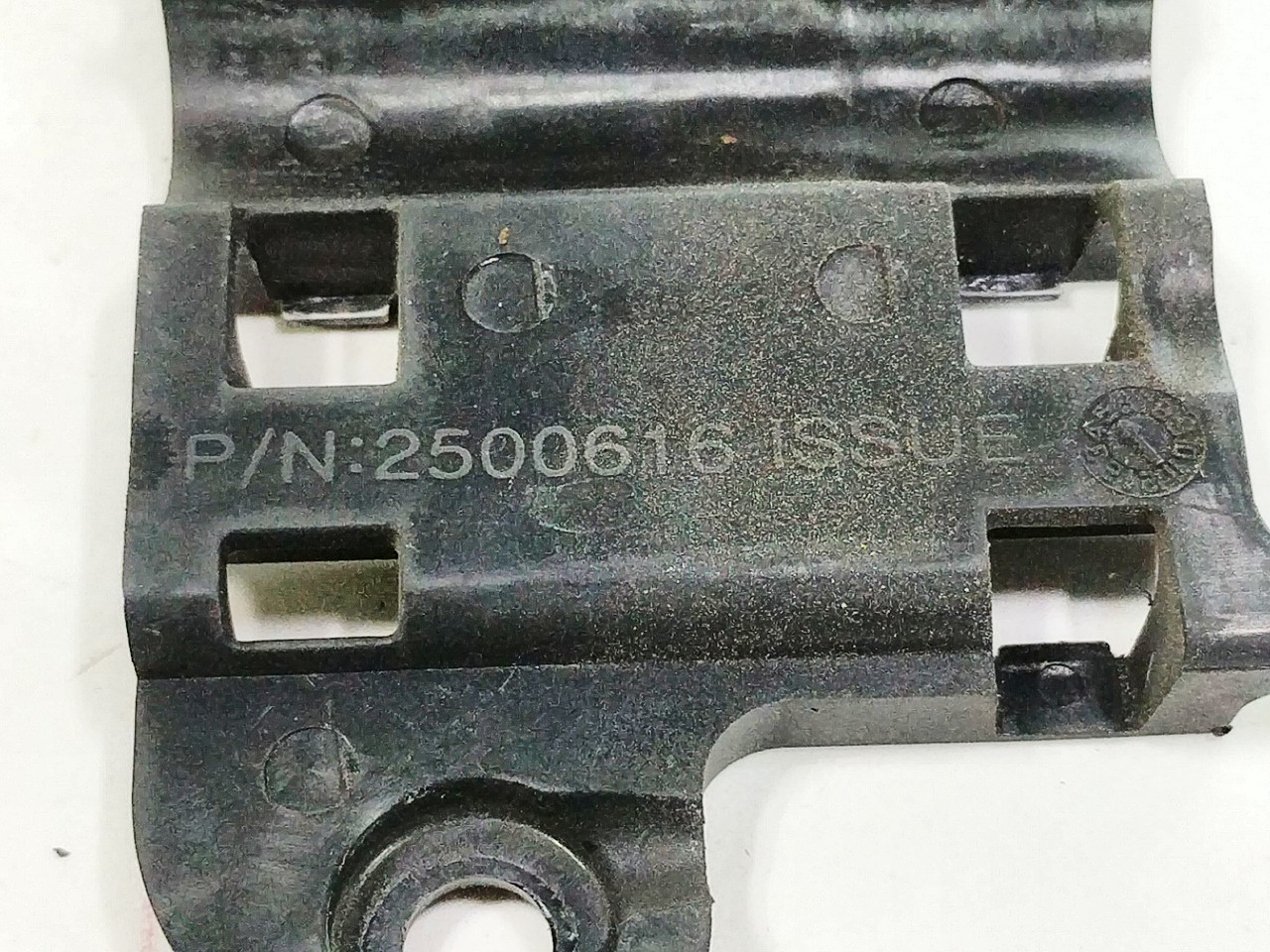 11 Triumph Thunderbird 1700 Hose Routing Block Guide Mount