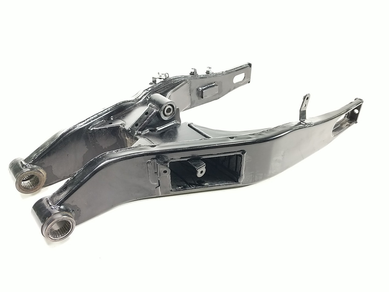 MANA 18 Yamaha Star Venture XV1900 Swing Arm Rear Wheel Swingarm