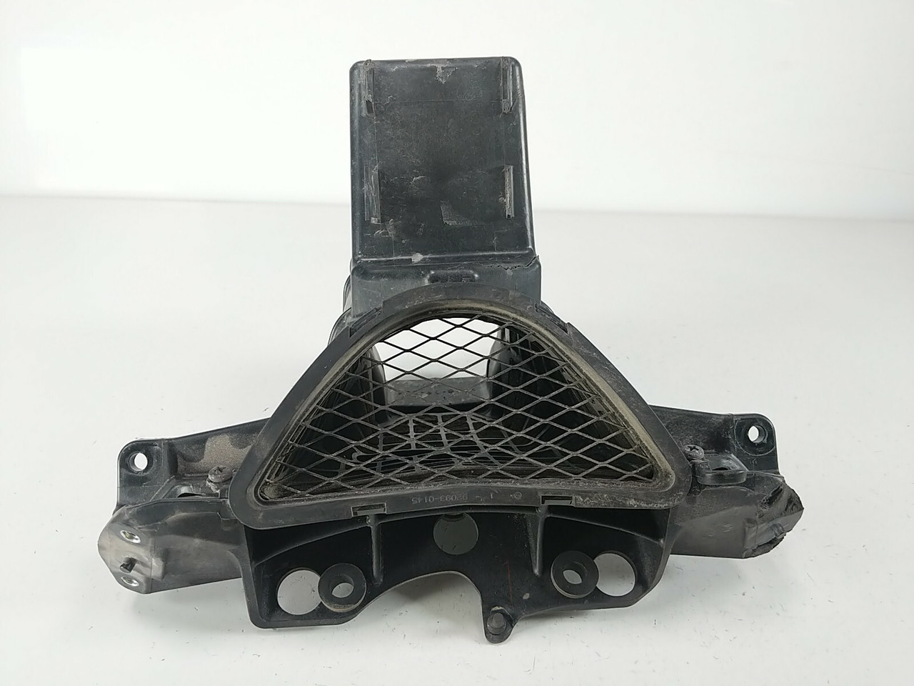09 Kawasaki Ninja ZX6R Ram Air Tube Intake 92093-0145 Damaged