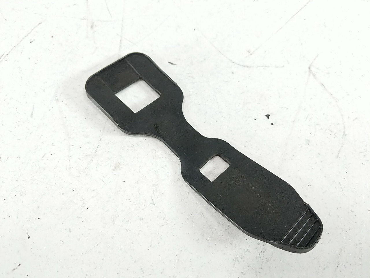 19 Husqvarna Svartpilen 401 Battery Strap Mount Bracket 285.11