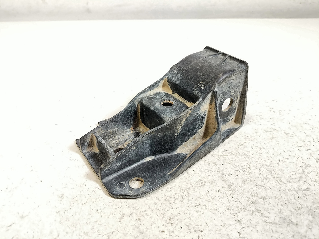 14 Kawasaki Teryx KRF 800 Front Left Fender Mount Bracket 13272