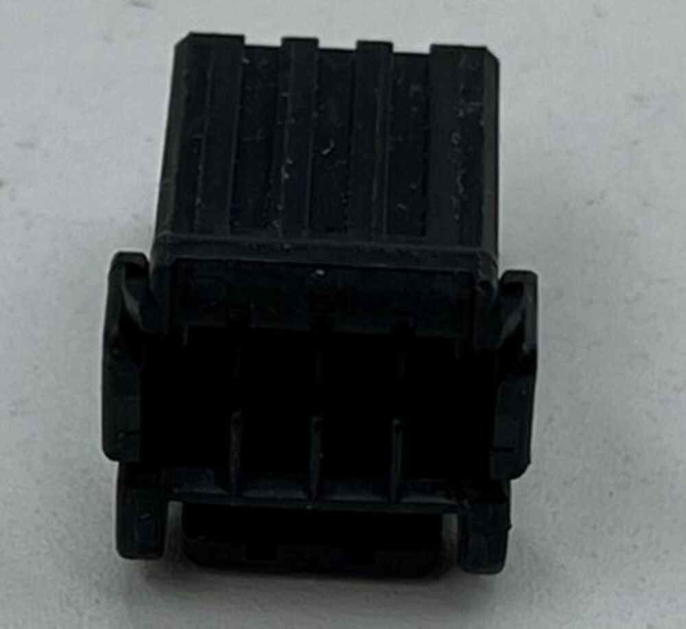 2001-Later Harley-Davidson 4-Way AMP 040 Socket Housing 72914-01BK