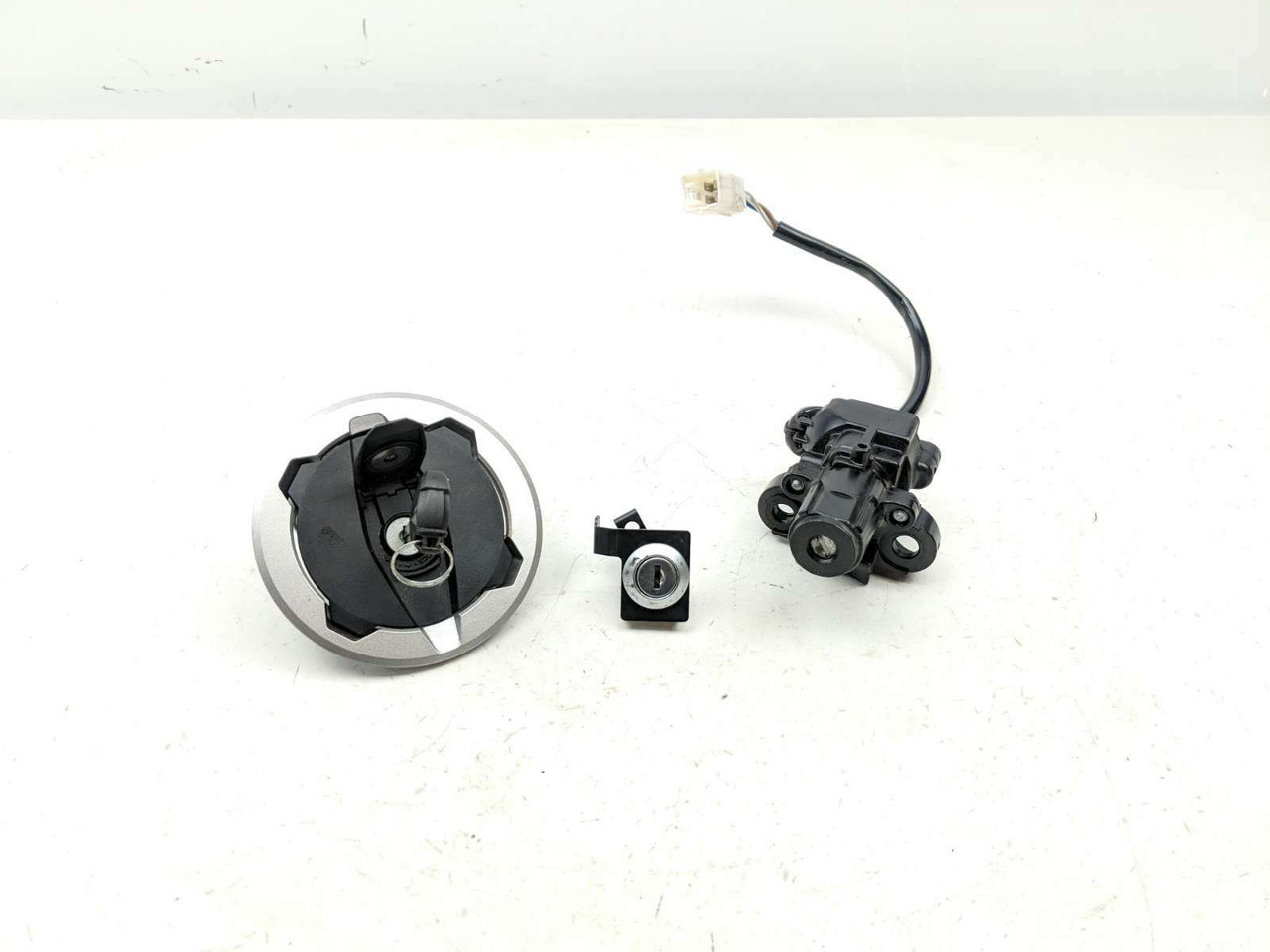 19 Kawasaki Ninja 650 EX650 Lock Set Ignition Switch Cap And Key