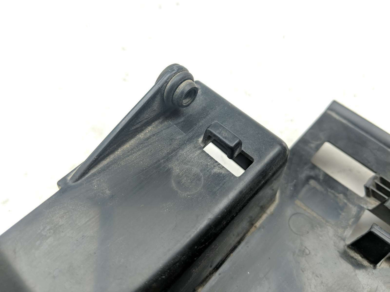 18 Kawasaki Ninja EX 400 ECU Mount Bracket Cover Panel 14093-0646