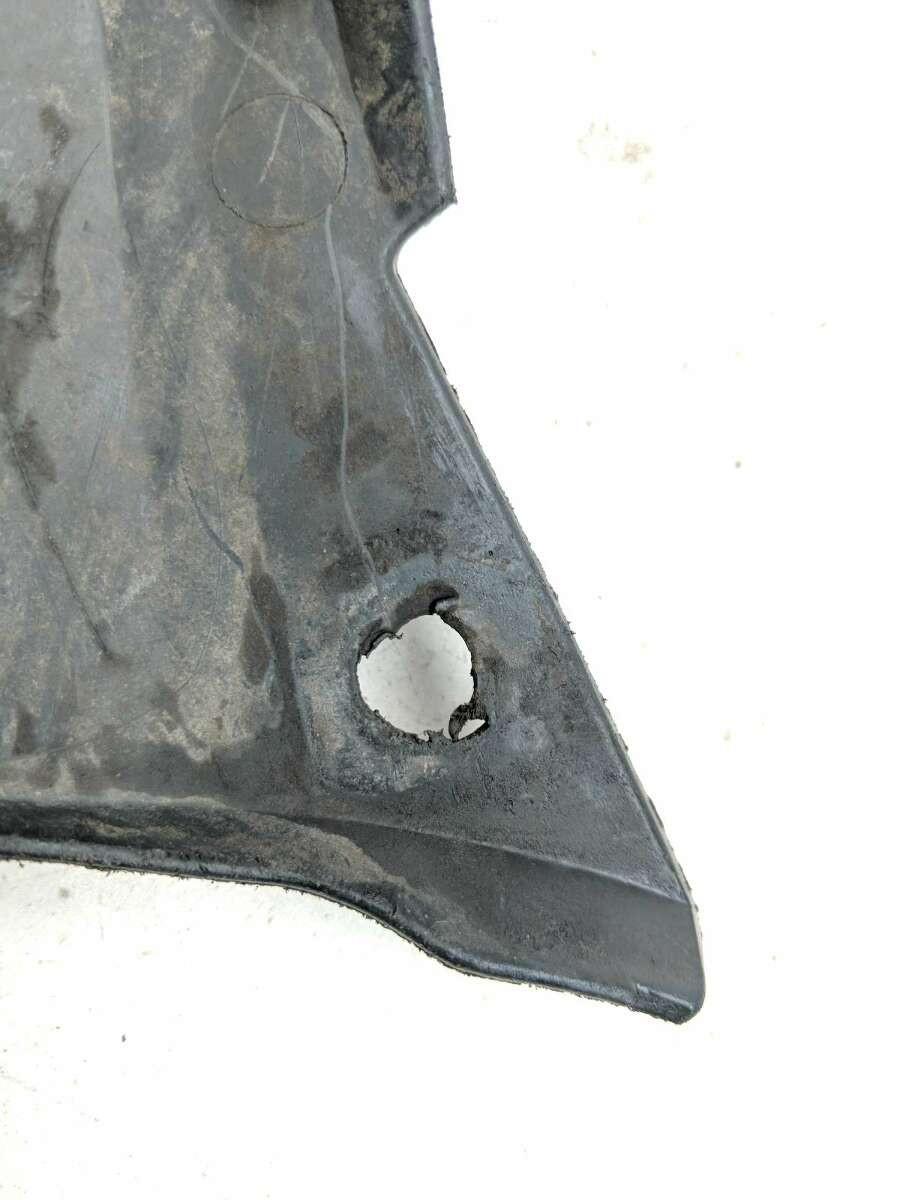 04 Honda TRX650 Rincon Right Rear Mudguard Cover Panel Plastic