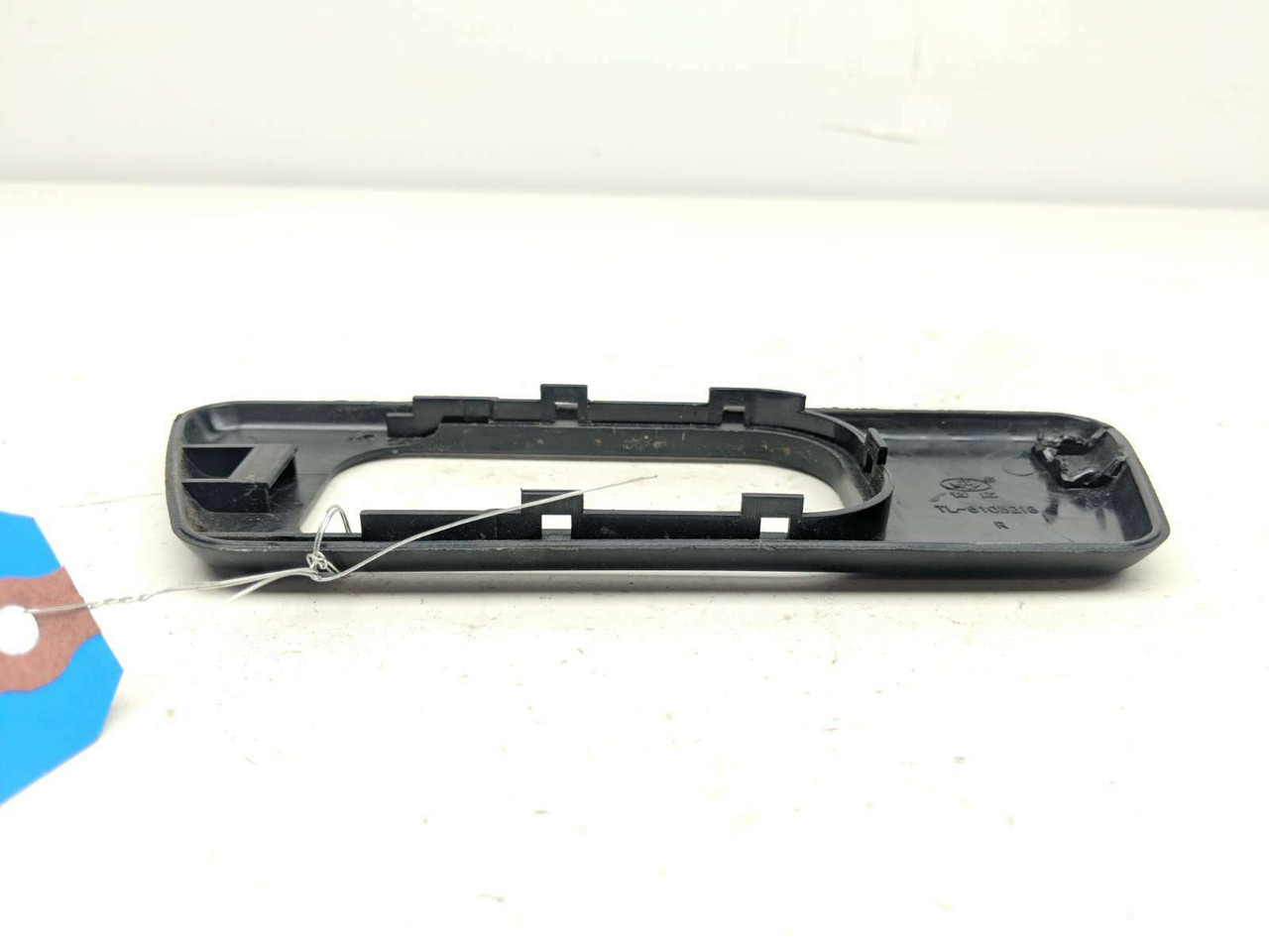 17 Oreion Reeper Front Right Passenger Door Handle Cover Panel