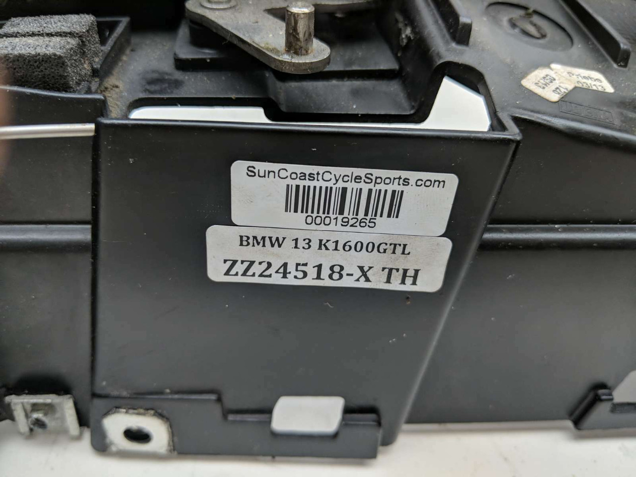 13 BMW K1600 GTL Rear Trunk Storage Box Container Latch