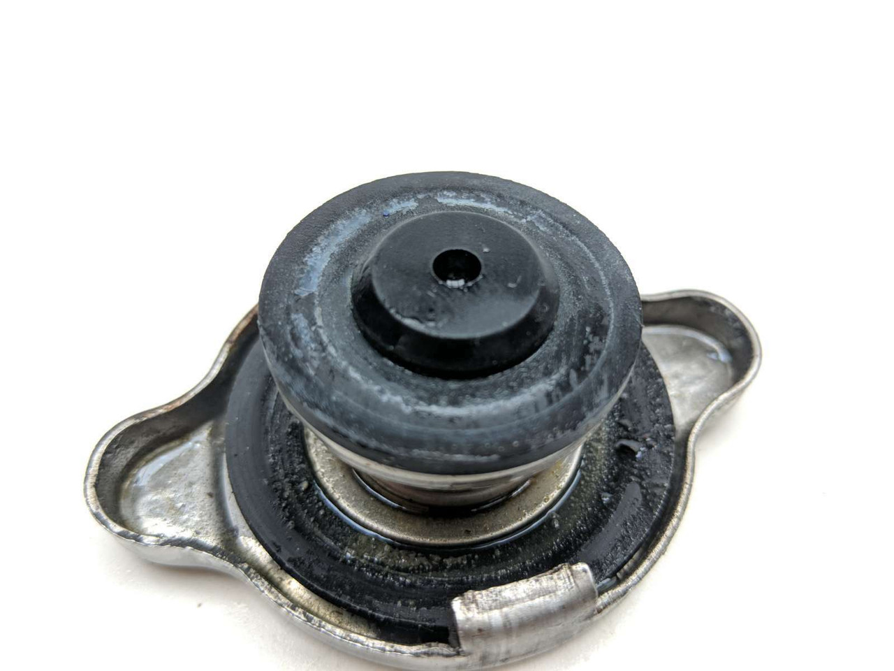 13 BMW K1600 GTL Radiator Cap - Sun Coast Cycle Sports | Used ...