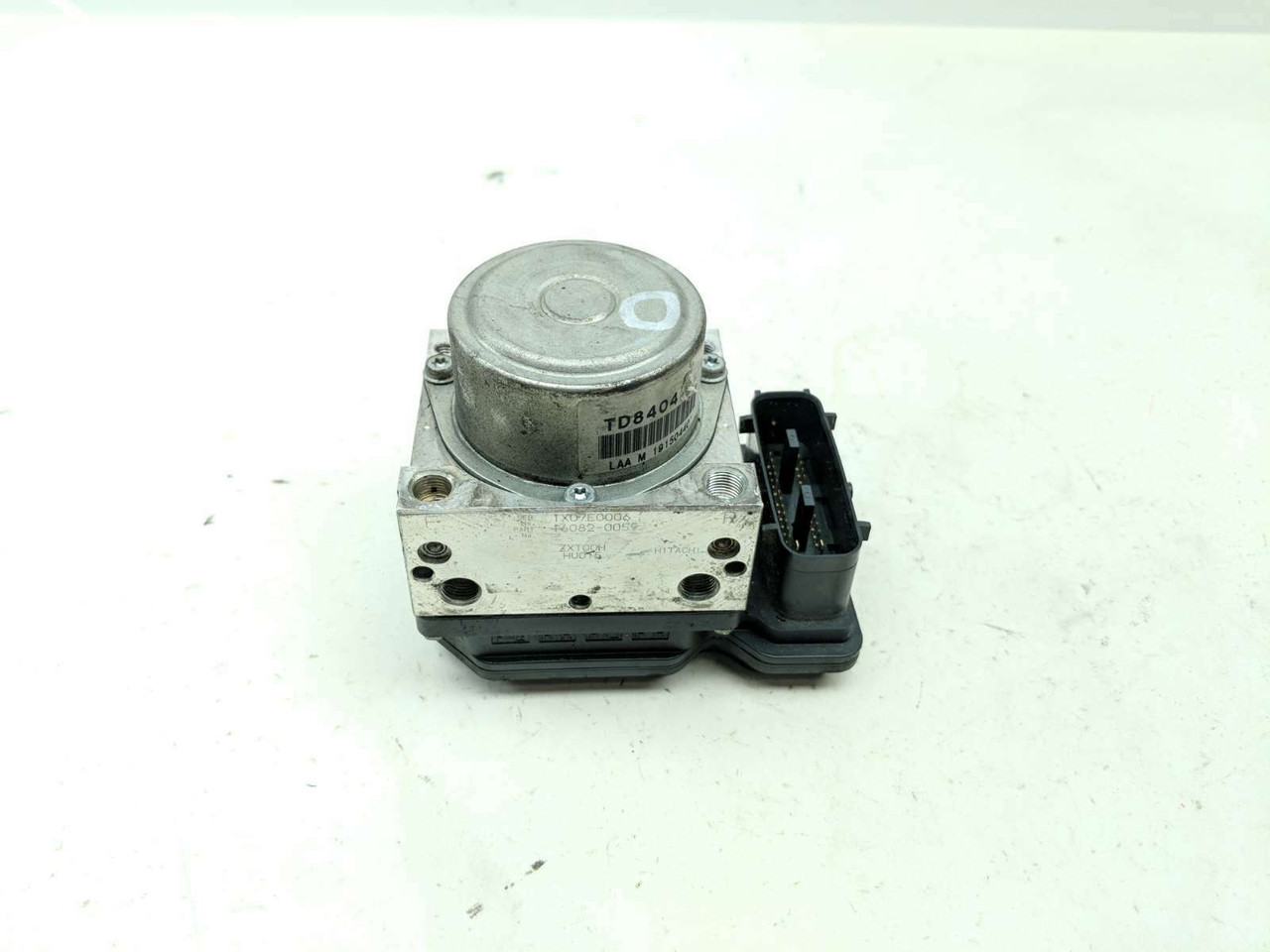 12 Kawasaki Ninja 1000 ZX1000 H ABS Anti Lock Brake Unit Pump 16082-0059