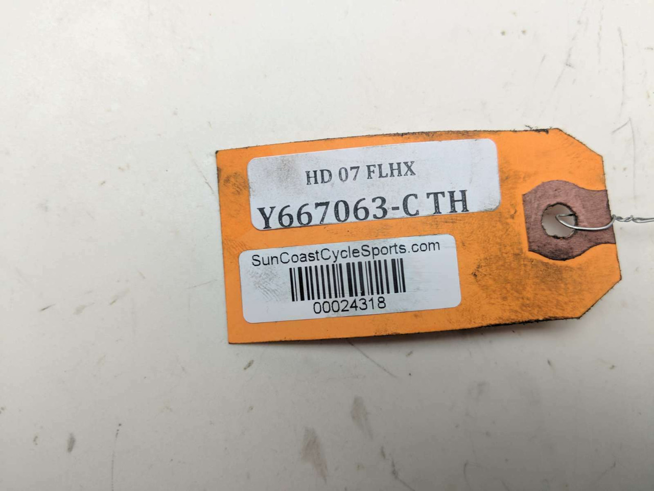 10 07 Harley Davidson Street Glide FLHX Throttle Cable Lines