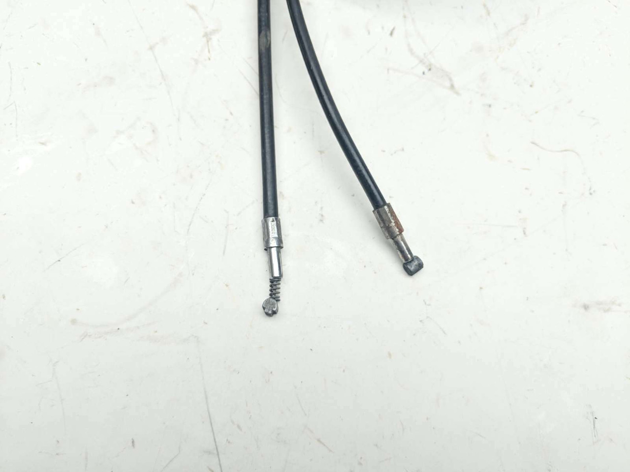 10 07 Harley Davidson Street Glide FLHX Throttle Cable Lines