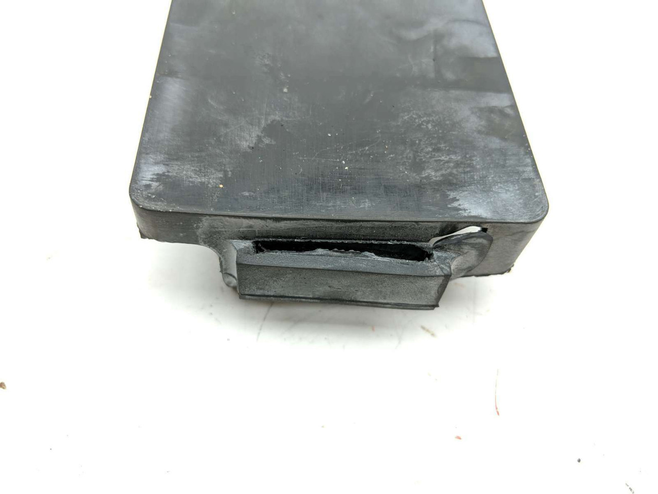 05 06 Kawasaki ZX 6 ZX636 Fuse Relay Junction Box Rubber Mount