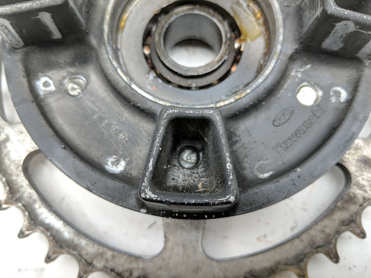 05 06 Kawasaki ZX 6 ZX636 Rear Wheel Cush Drive Sprocket Hub