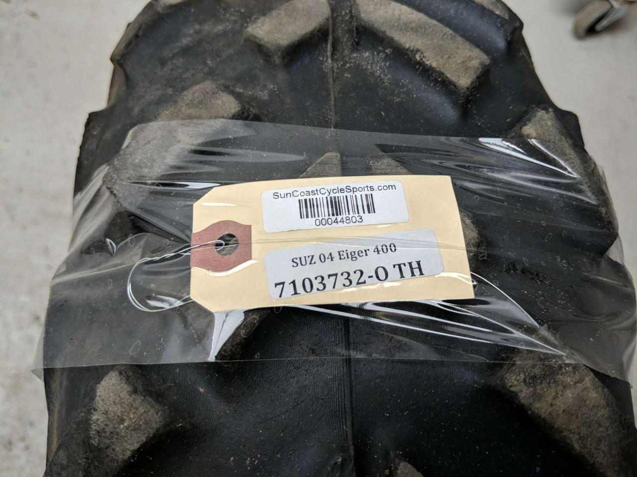 04 Suzuki Eiger 400 Front Tire DUNLOP KT131 25 x 8 -12 (A) - Sun 04 Suzuki Eiger 400 Front Tire DUNLOP KT131 25 x 8 -12 (A) - Sun