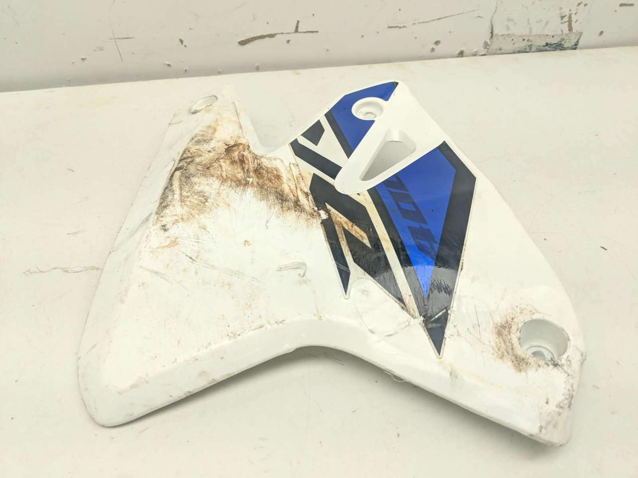 スリメディ 11-24 Suzuki GSXR 600 750 Left Side Mid Fairing Cover Panel 94482