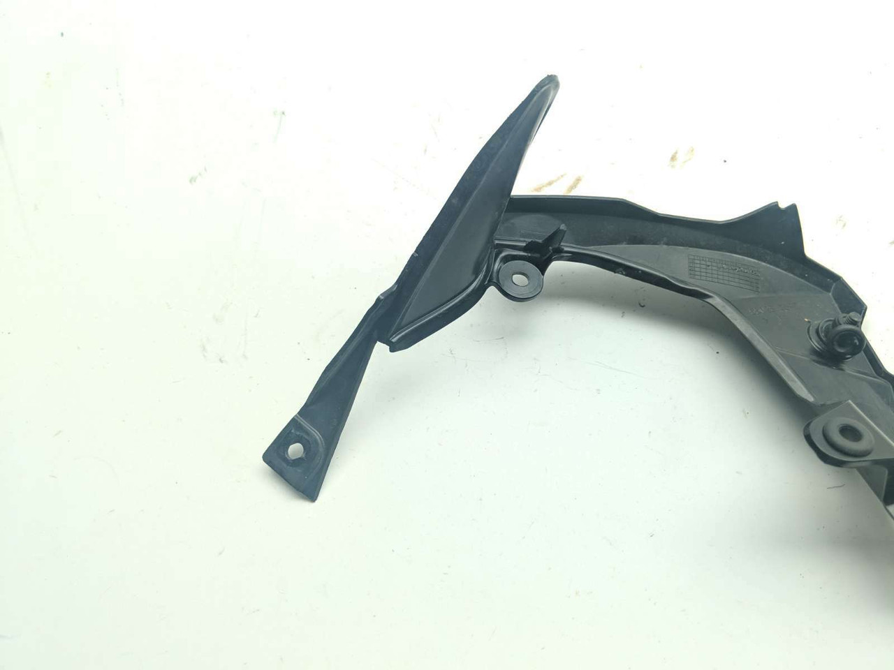 20 Kawasaki Ninja ZX6R ZX636K Right Ram Cover Panel Trim 55028