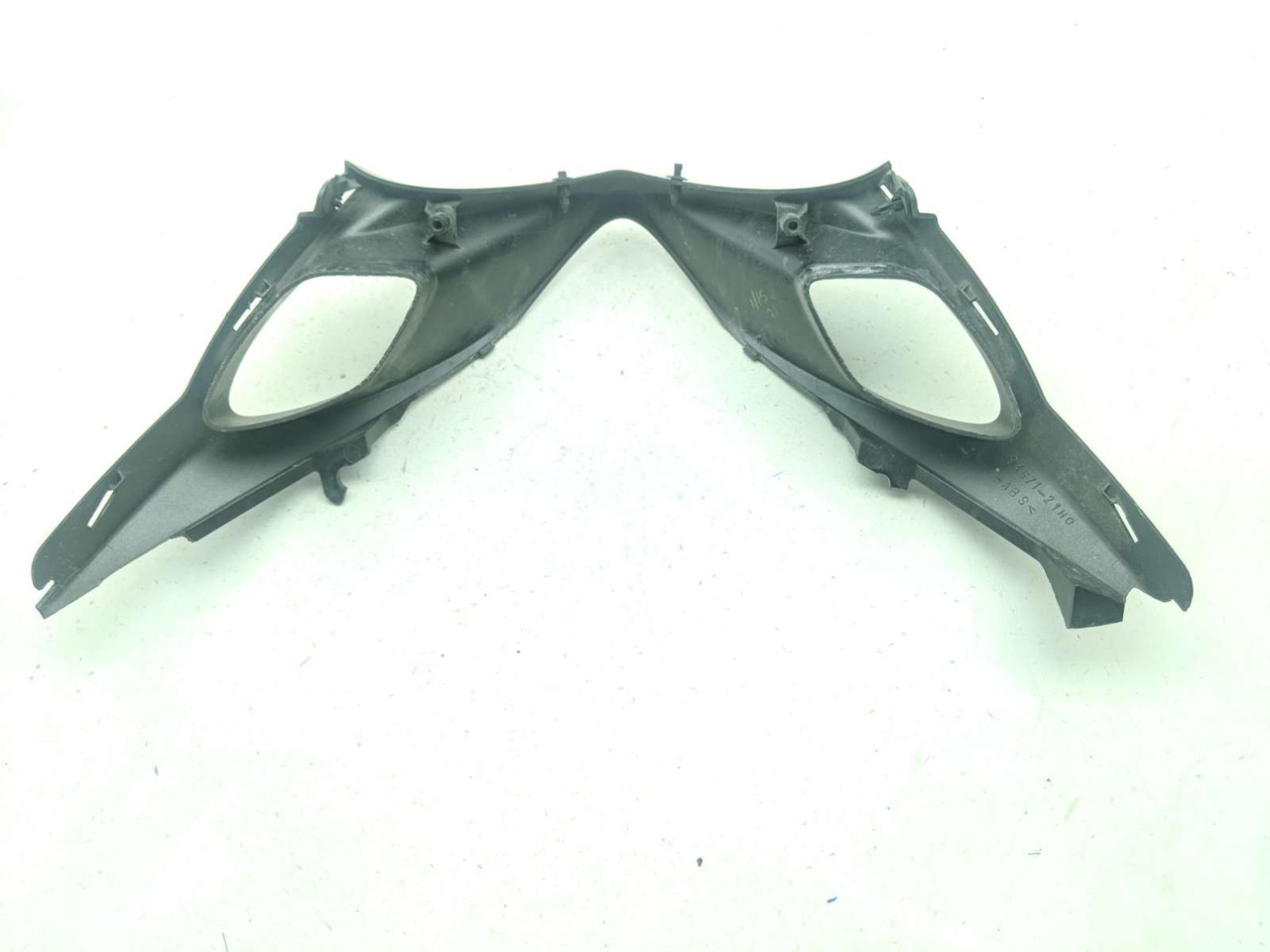 07 08 Suzuki GSXR 1000 Front Nose Fairing Intake Cover Panel 94671