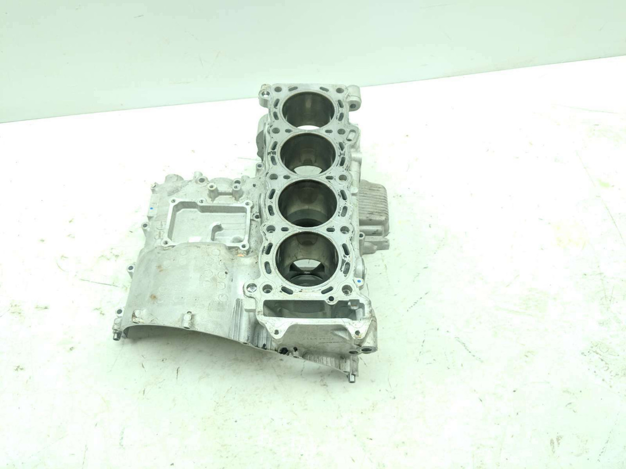20 Suzuki GSXR 750 Engine Motor Top Crankcase Block - Sun