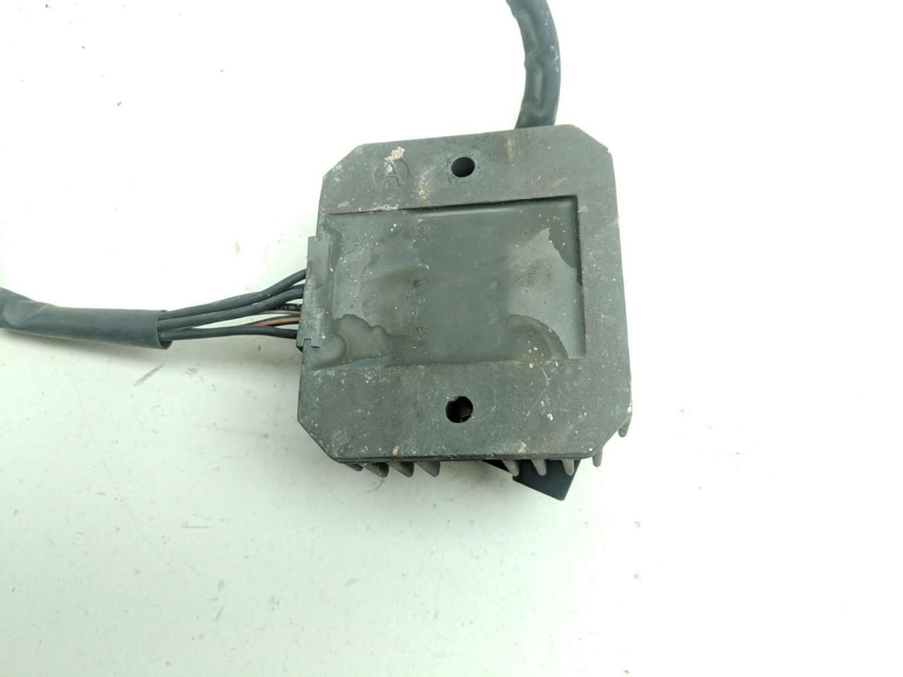 02 Kawasaki Vulcan 1500 Classic VN1500 Voltage Regulator
